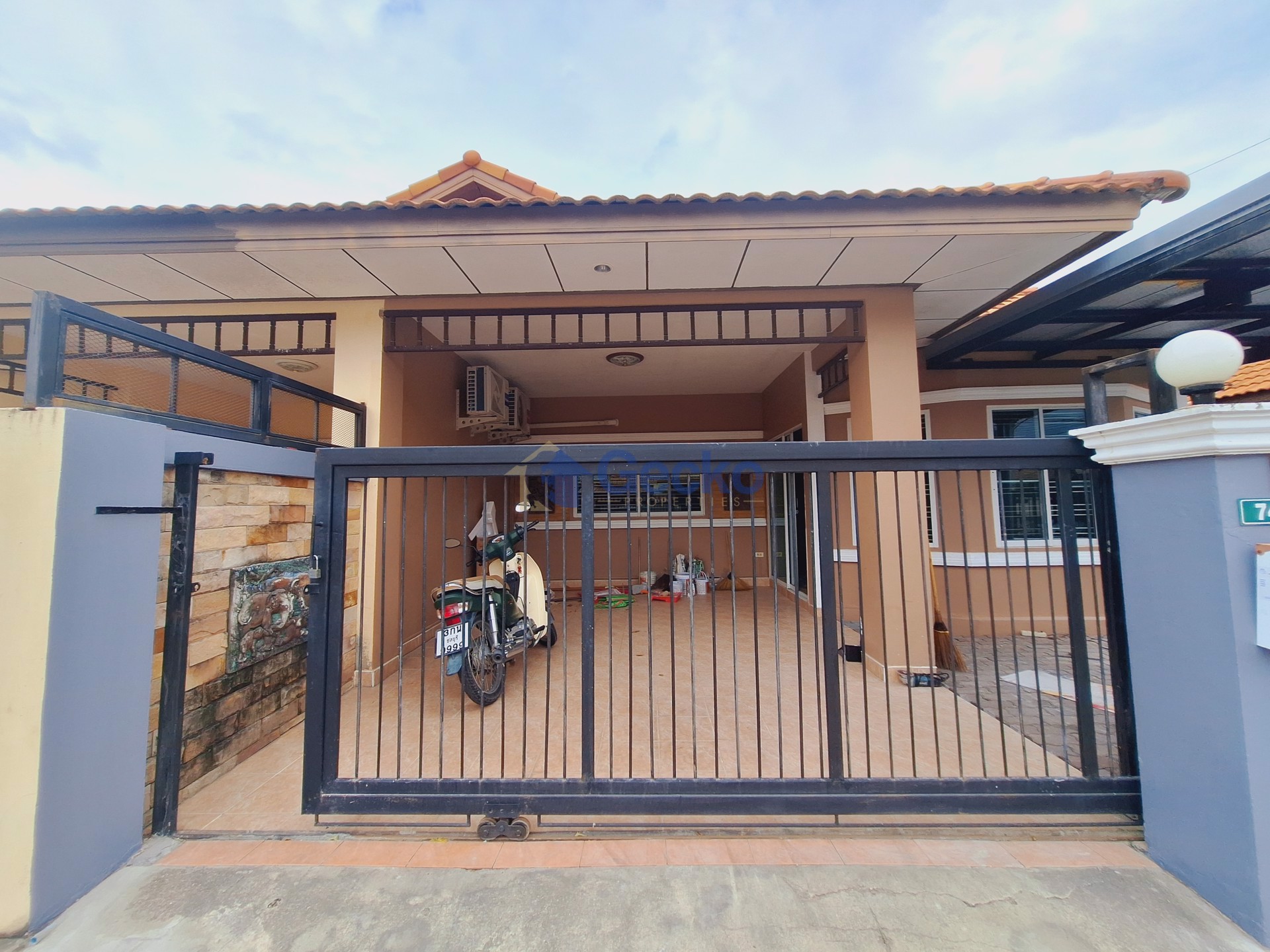 2 Bedrooms House in Raviporn City Home Village  East Pattaya H011782