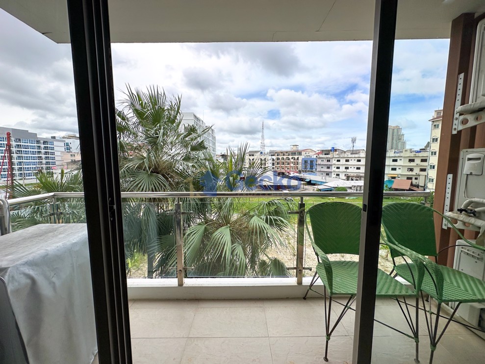 2 Bedrooms Condo in The Urban Central Pattaya C011787 (Photo 4)