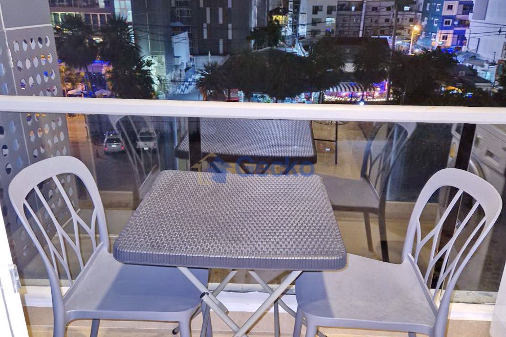 1 Bedroom Condo in Grand Avenue Central Pattaya C011791 (Photo 3)