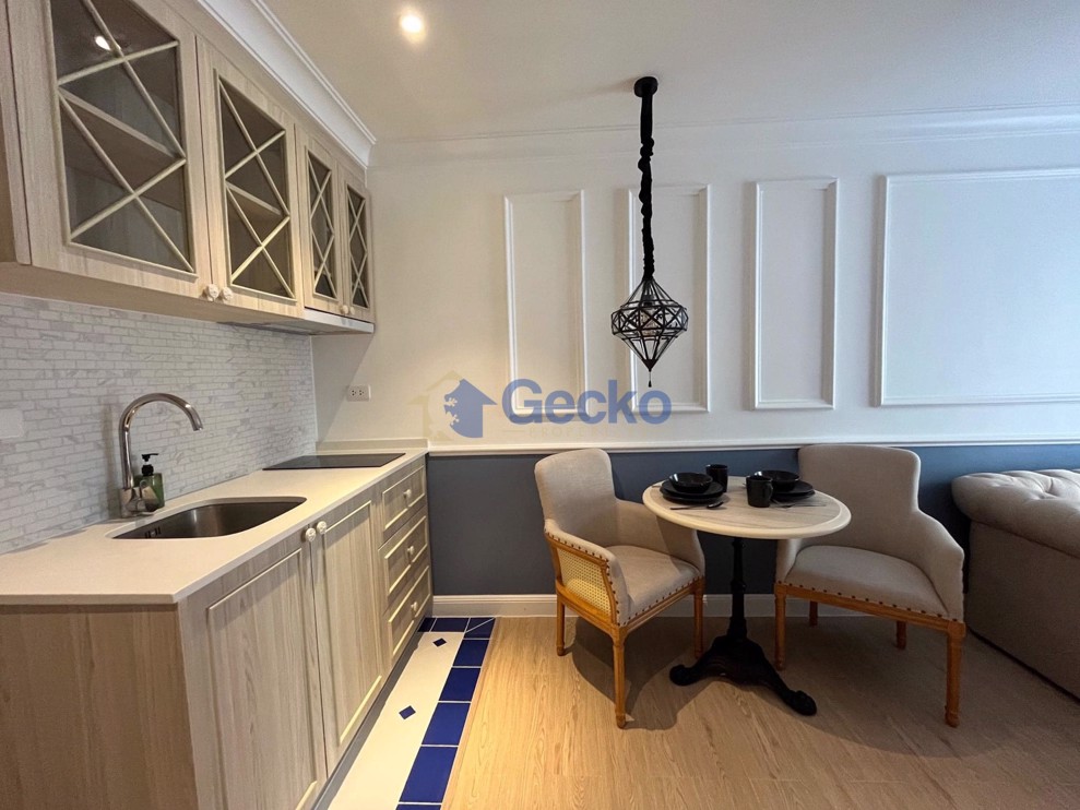 1 Bedroom Condo in Seven Seas Cote D'Azur Na Jomtien C011794 (Photo 4)