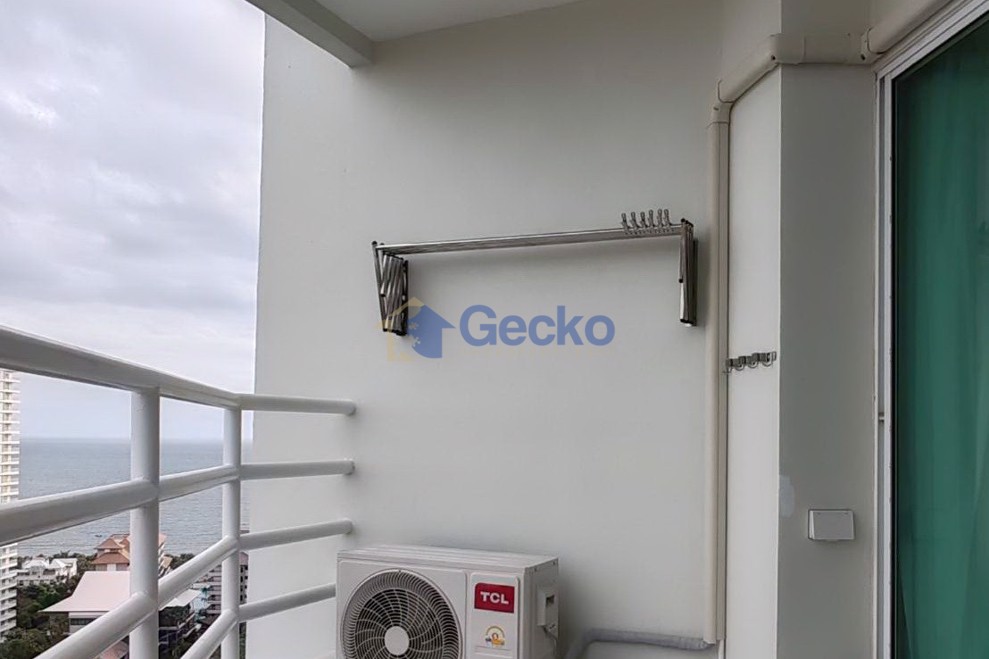 Studio Condo in View Talay 5 Jomtien C011800 (Photo 1)