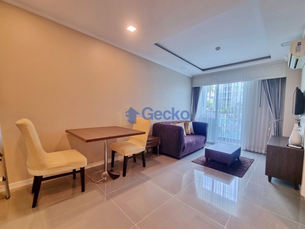 1 Bedroom Condo in The Orient Resort and Spa Jomtien C011805 (Photo 2)