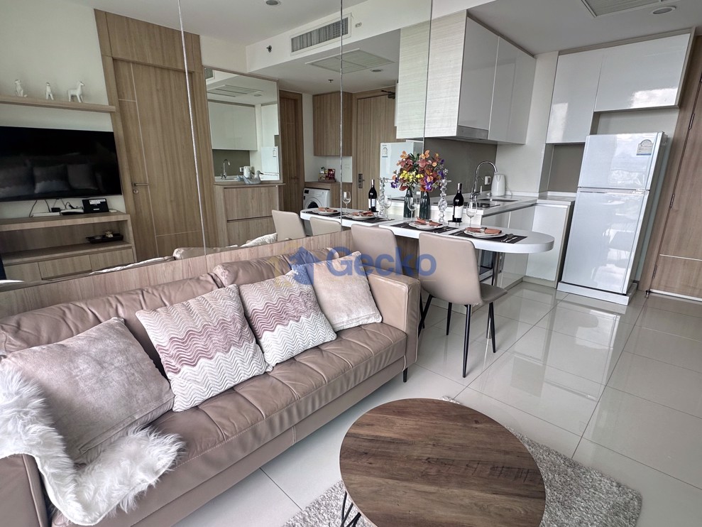 1 ห้องนอน คอนโดมิเนี่ยม in The Riviera Wongamat วงศ์อมาตย์ C011811 (Photo 2)