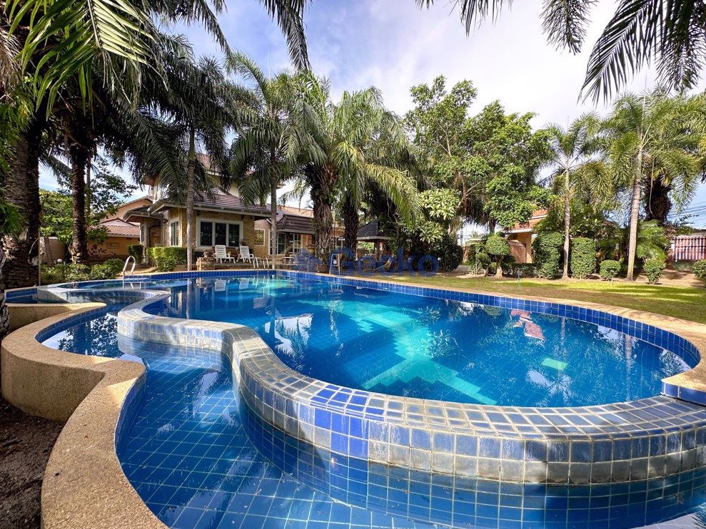 3 Bedrooms House  Huay Yai H011813 (Cover Photo)