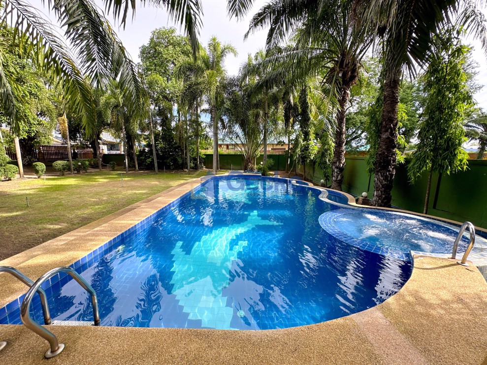 3 Bedrooms House  Huay Yai H011813 (Photo 2)
