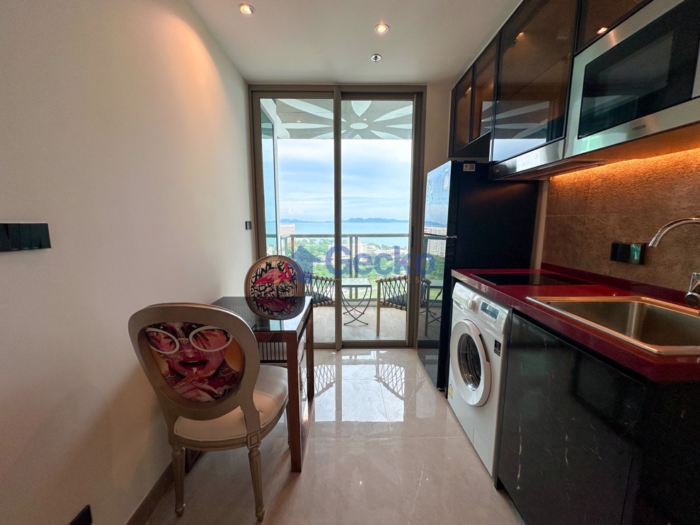 1 Bedroom Condo in The Riviera Ocean Drive Jomtien C011816 (Photo 4)