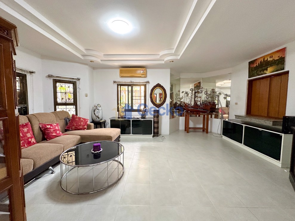 3 ห้องนอน บ้าน in Tanyawan Place  พัทยากลาง H011819 (Photo 2)