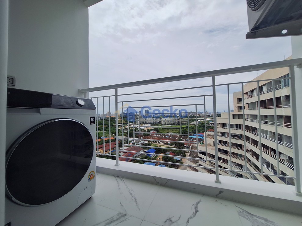 1 ห้องนอน คอนโดมิเนี่ยม in Empire Tower Pattaya จอมเทียน C011821 (Photo 1)
