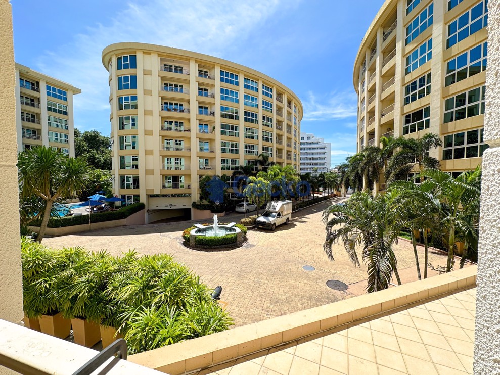 Studio Condo in City Garden Pattaya Central Pattaya C011825 (Photo 2)