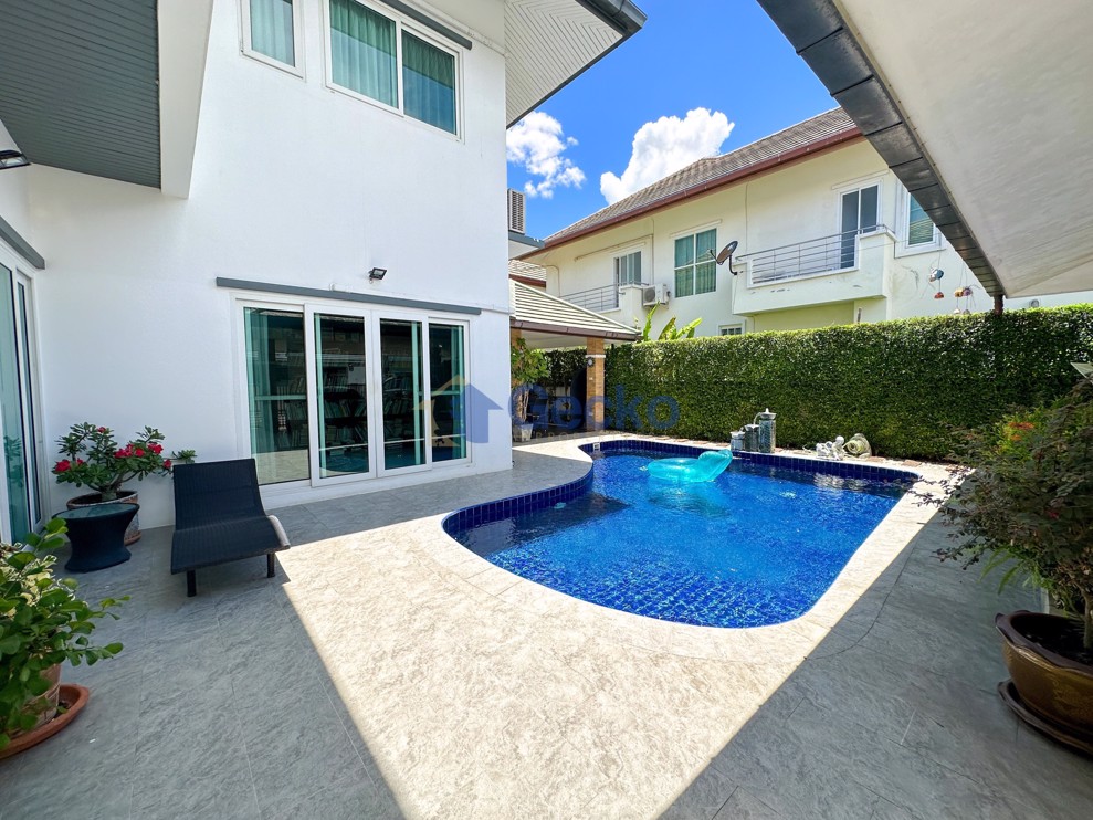 5 Bedrooms House in SP Village 5  East Pattaya H011826 (Photo 2)