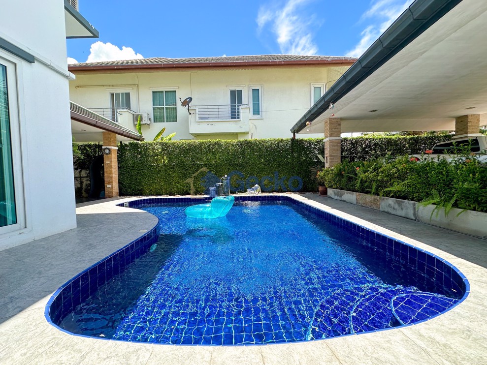 5 Bedrooms House in SP Village 5  East Pattaya H011826 (Photo 3)