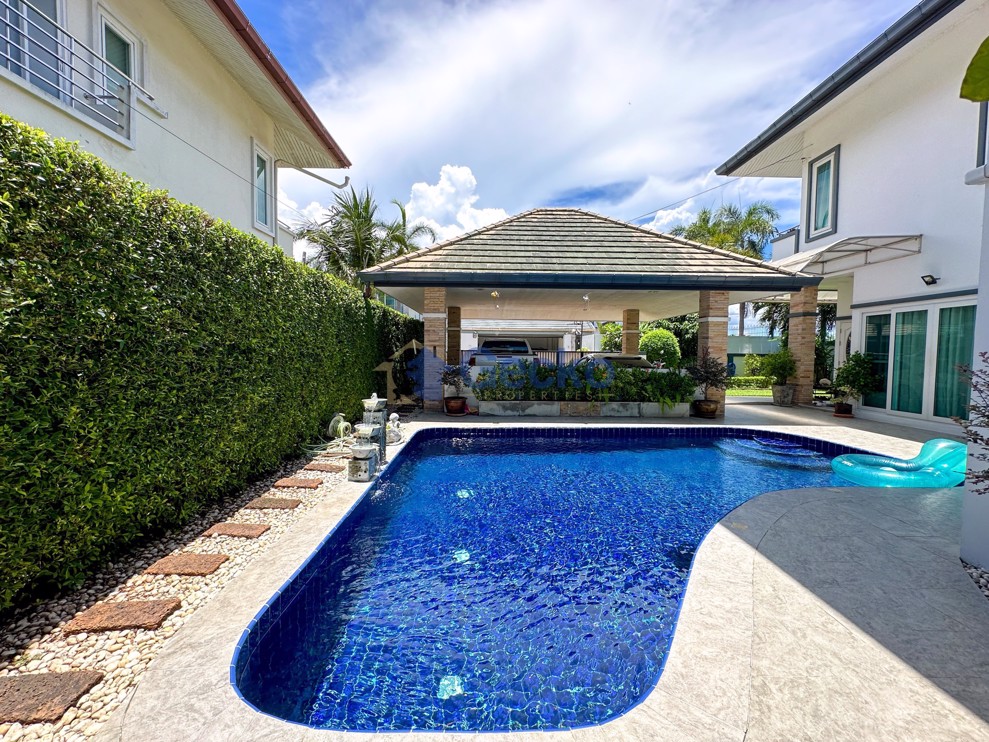 5 Bedrooms House in SP Village 5  East Pattaya H011826 (Photo 4)