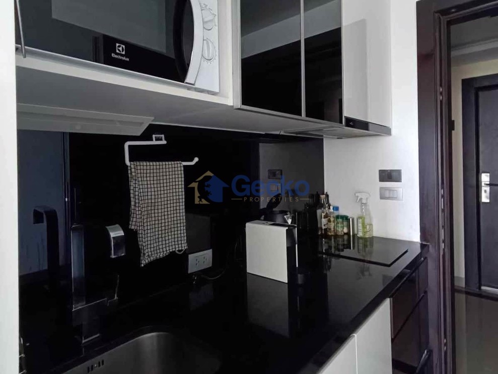 1 ห้องนอน คอนโดมิเนี่ยม in Wongamat Tower วงศ์อมาตย์ C011830 (Photo 1)