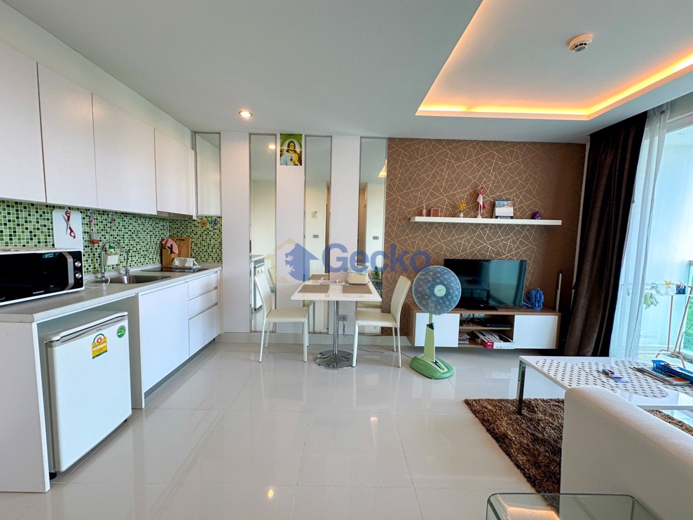 1 ห้องนอน คอนโดมิเนี่ยม in Amazon Residence จอมเทียน C011832 (Photo 1)
