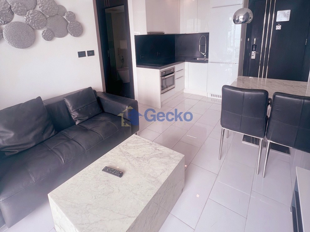 1 ห้องนอน คอนโดมิเนี่ยม in Sky Residences พระตำหนัก C011846 (Photo 4)