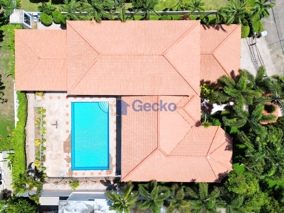 5 Bedrooms House in Paradise Villas 1  East Pattaya H011852 (Photo 1)