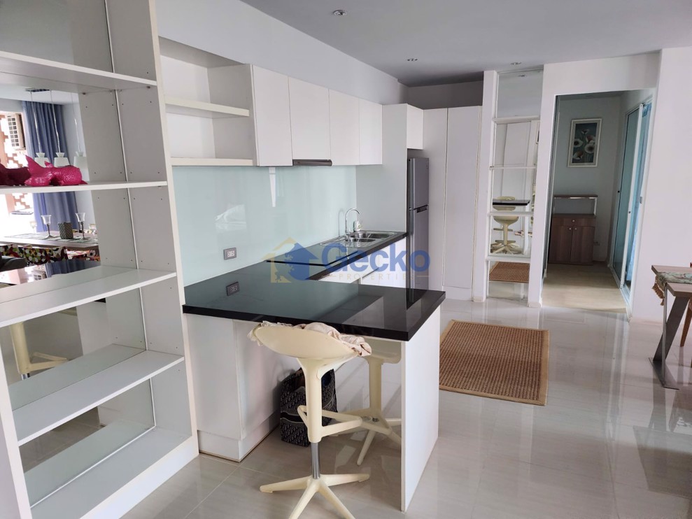 2 Bedrooms Condo in Atlantis Condo Resort Jomtien C011856 (Photo 2)