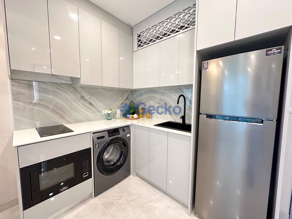 1 Bedroom Condo in Copacabana Coral Reef Jomtien Jomtien C011285 (Photo 4)