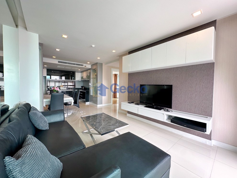 2 Bedrooms Condo in Apus Condominium Central Pattaya C011867 (Photo 4)