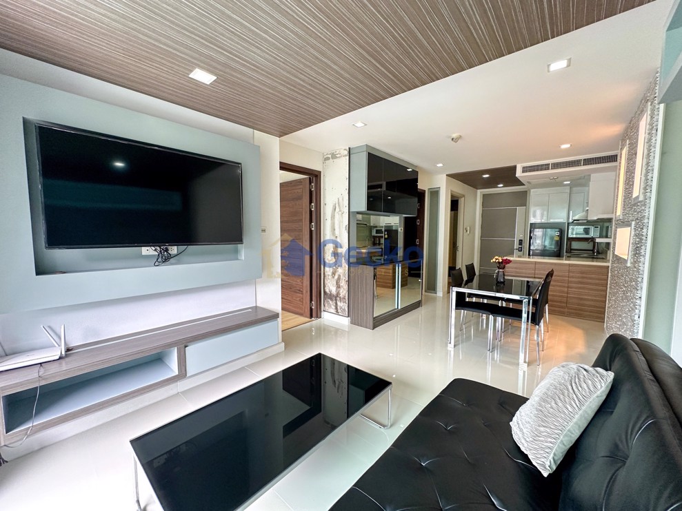 2 Bedrooms Condo in Apus Condominium Central Pattaya C011868 (Photo 4)
