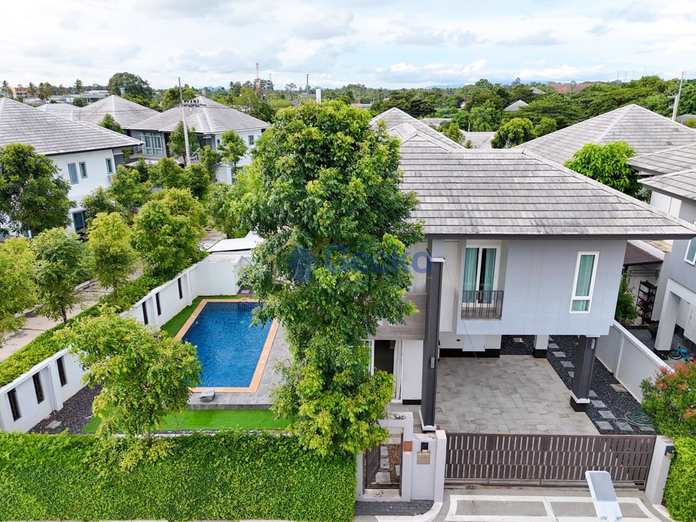 3 Bedrooms House in Patta Prime  East Pattaya H011871 (Cover Photo)