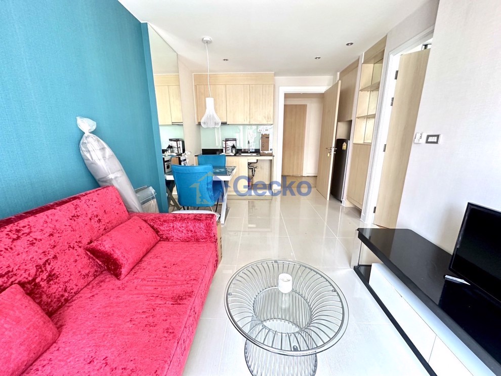 1 Bedroom Condo in Grande Caribbean Condo Resort Jomtien C011911 (Photo 1)