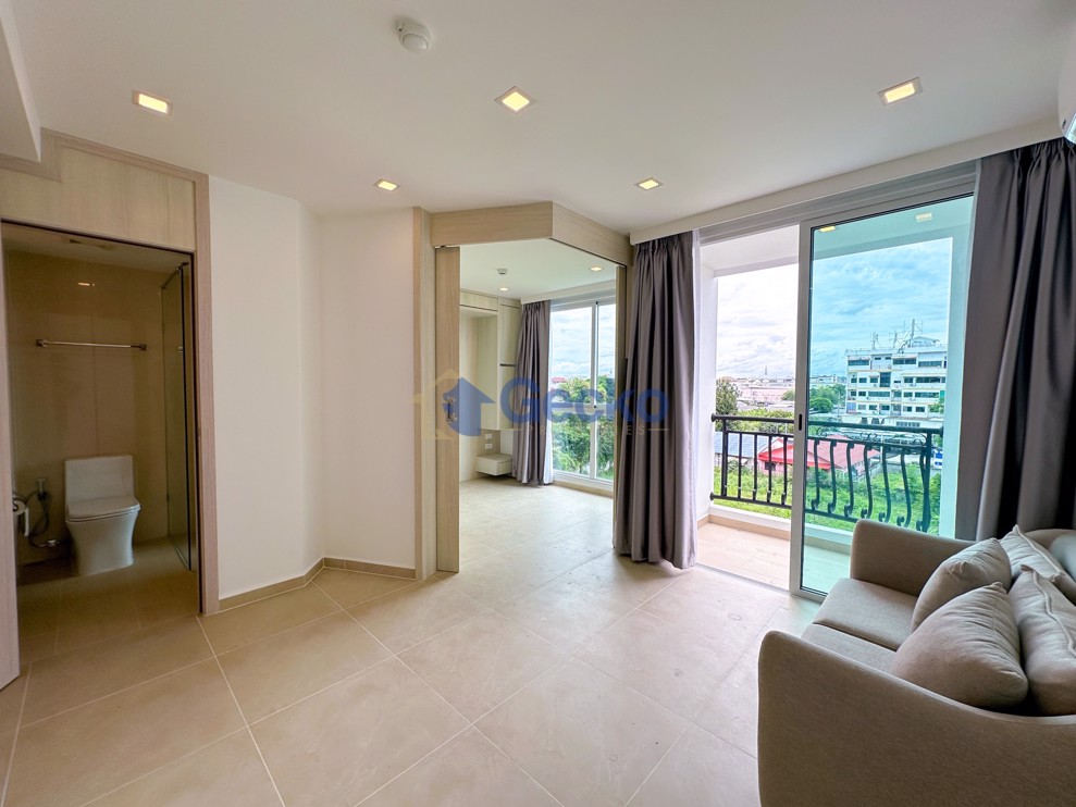 1 Bedroom Condo in City Garden Olympus South Pattaya C007250 (Photo 2)