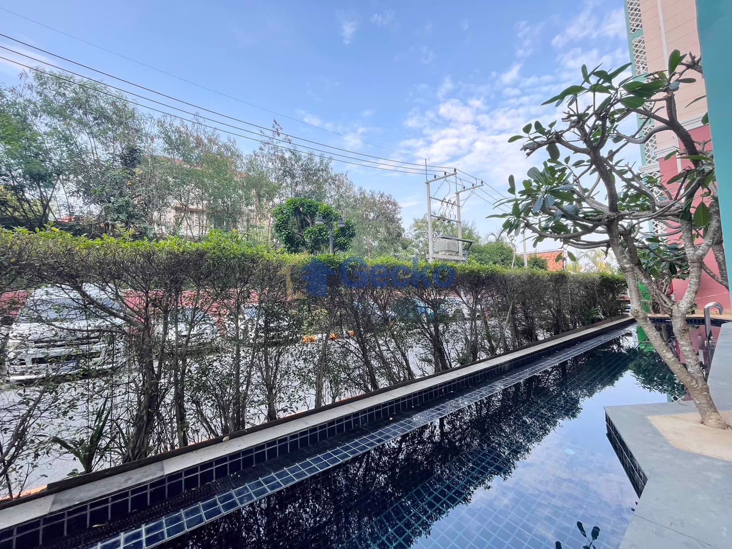 1 Bedroom Condo in Grande Caribbean Condo Resort Jomtien C011916