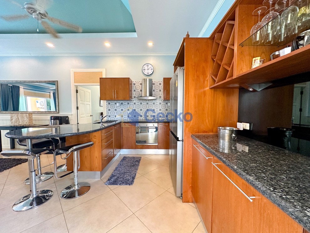 3 ห้องนอน คอนโดมิเนี่ยม in The Residence Jomtien จอมเทียน C001586 (Photo 3)