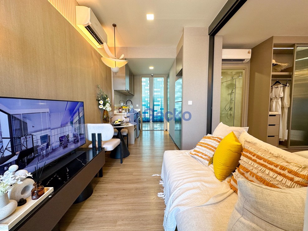 1 Bedroom Condo in Aquarous Jomtien Pattaya Jomtien C011936 (Photo 2)