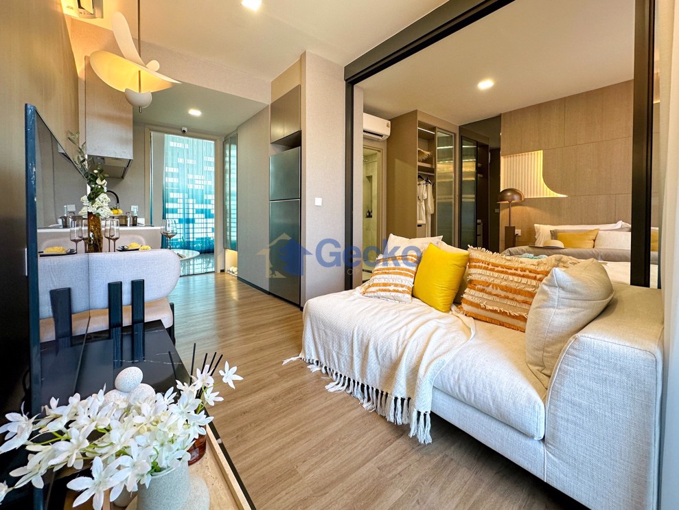 1 Bedroom Condo in Aquarous Jomtien Pattaya Jomtien C011936 (Photo 3)