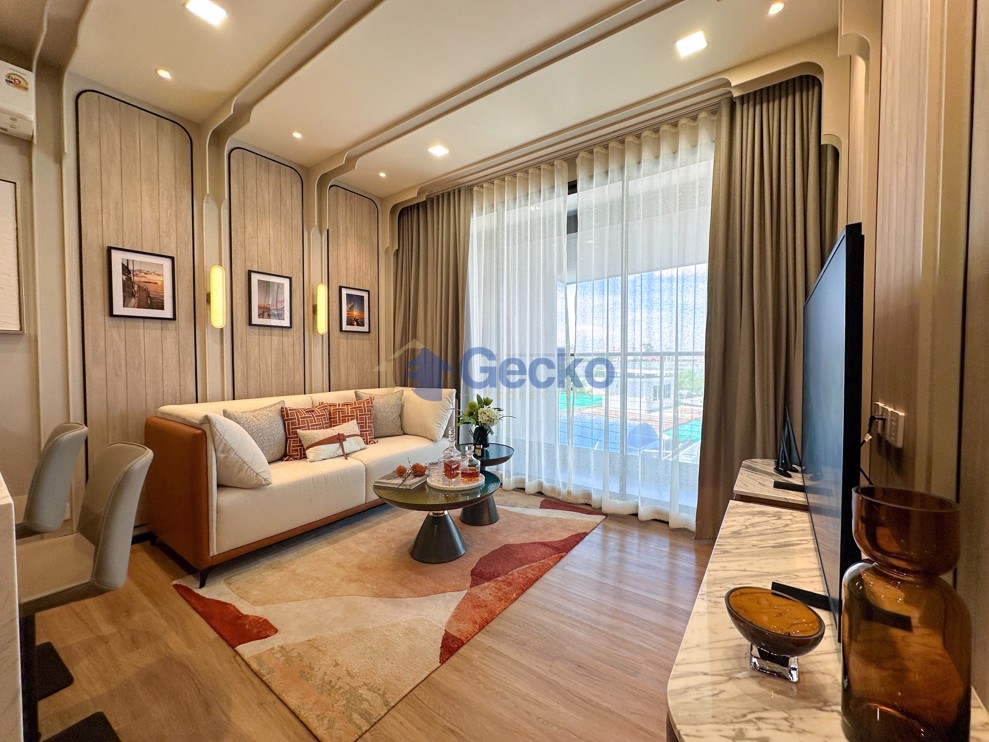 1 Bedroom Condo in Aquarous Jomtien Pattaya Jomtien C011939 (Photo 1)