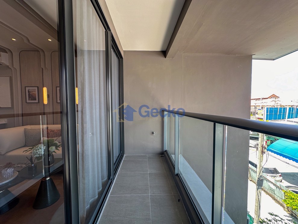 1 Bedroom Condo in Aquarous Jomtien Pattaya Jomtien C011939 (Photo 2)