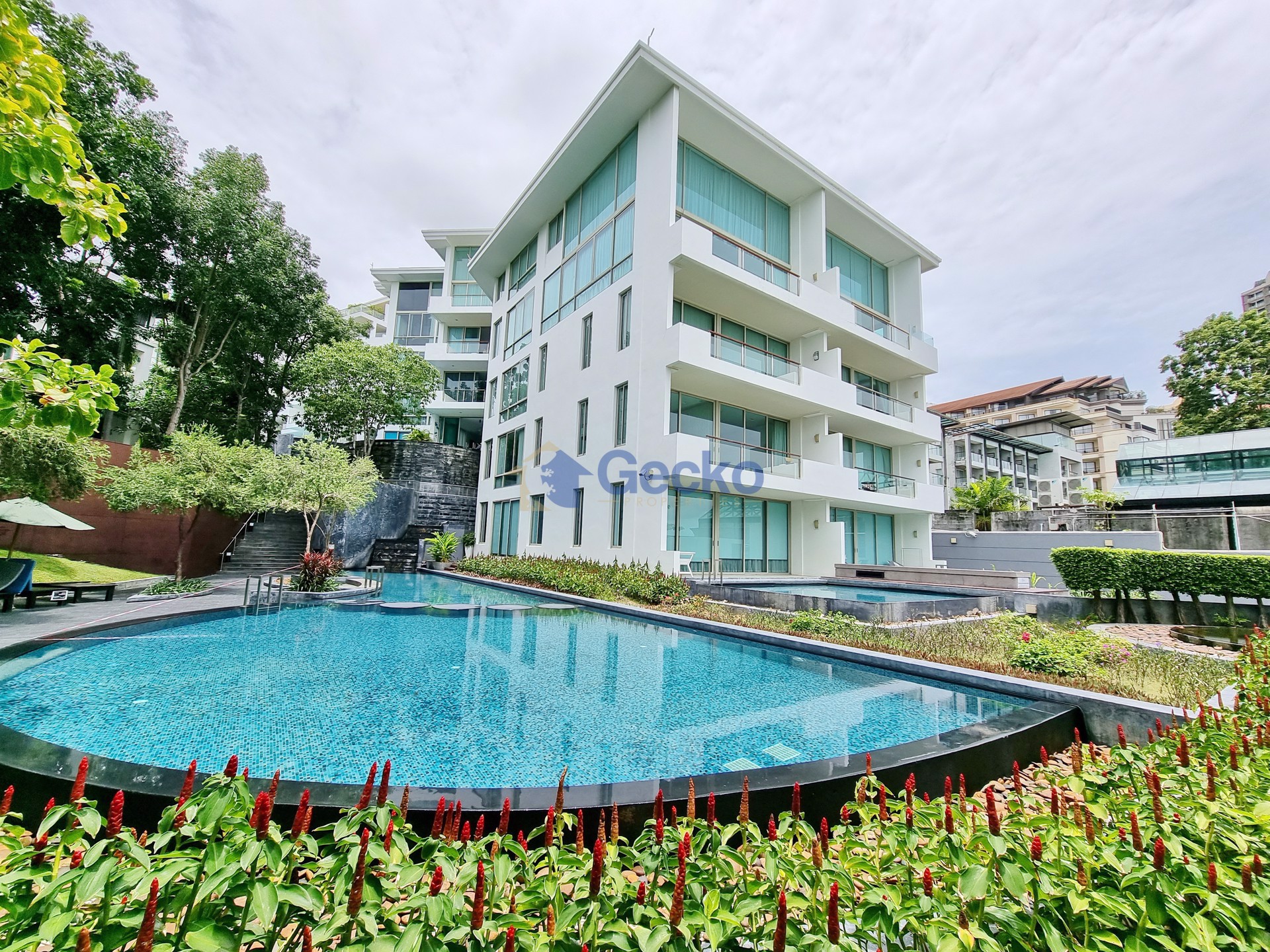 2 ห้องนอน คอนโดมิเนี่ยม in Sanctuary วงศ์อมาตย์ C011967