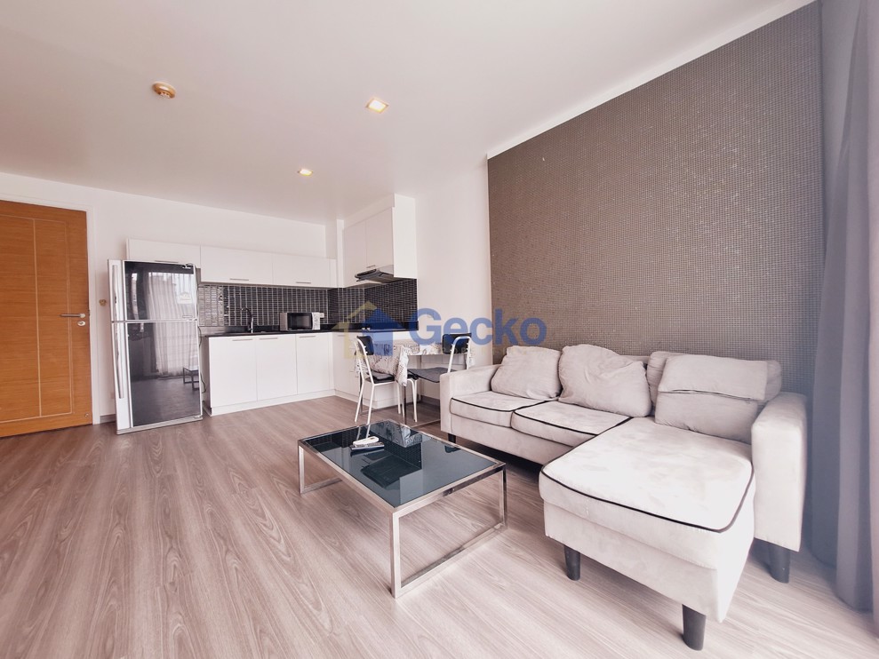 1 Bedroom Condo in The Urban Central Pattaya C009454 (Photo 1)