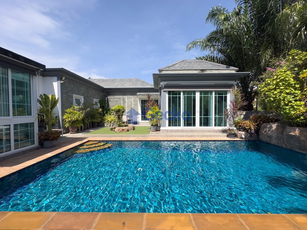 4 Bedrooms House in Phoenix Golf Course  Huay Yai H012020 (Photo 1)