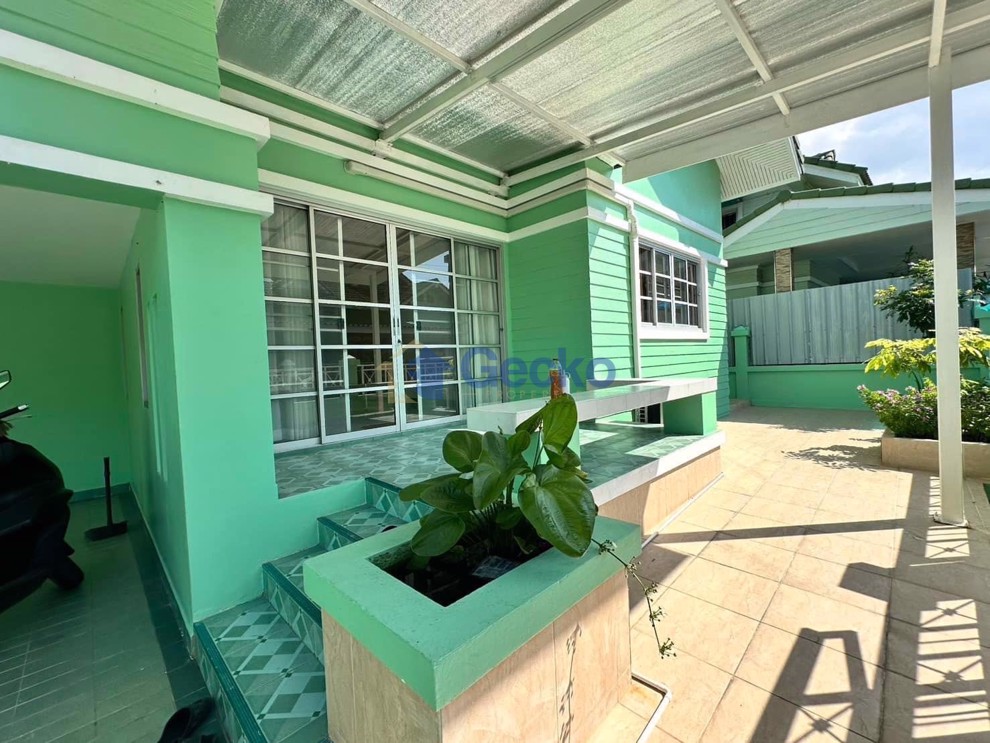 3 Bedrooms House in Baan Chalita  Na Kluea H012024 (Photo 2)