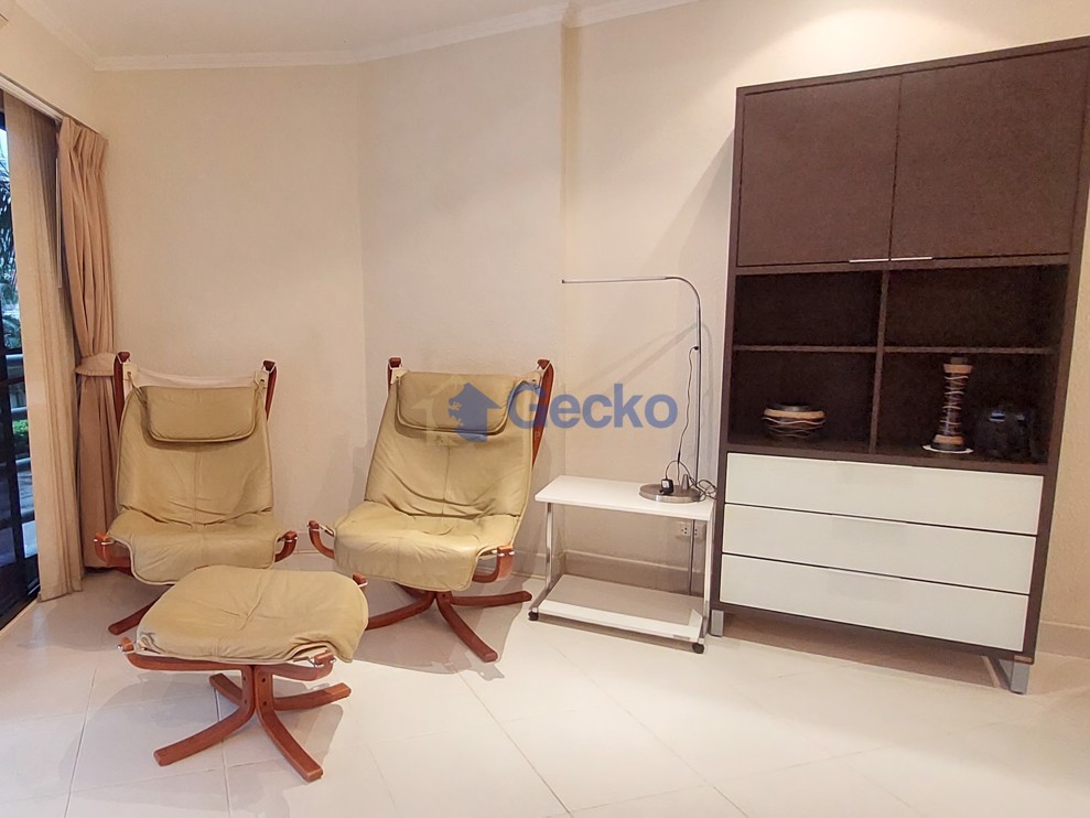 Studio Condo in View Talay 2 Jomtien C012025 (Photo 4)