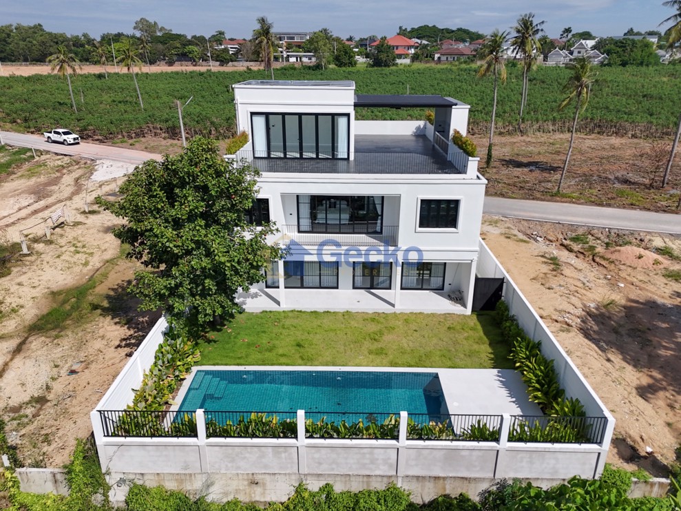 Highgrove Villas (Photo 2)