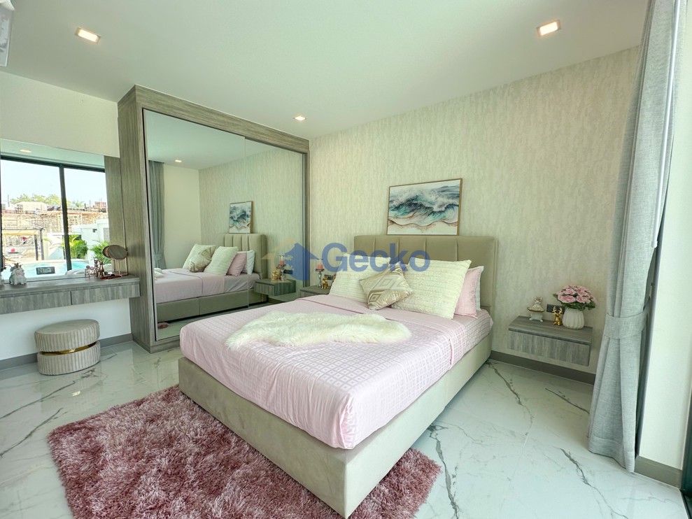 3 ห้องนอน บ้าน in Layan Chak Nok  พัทยาตะวันออก H012032 (Photo 4)