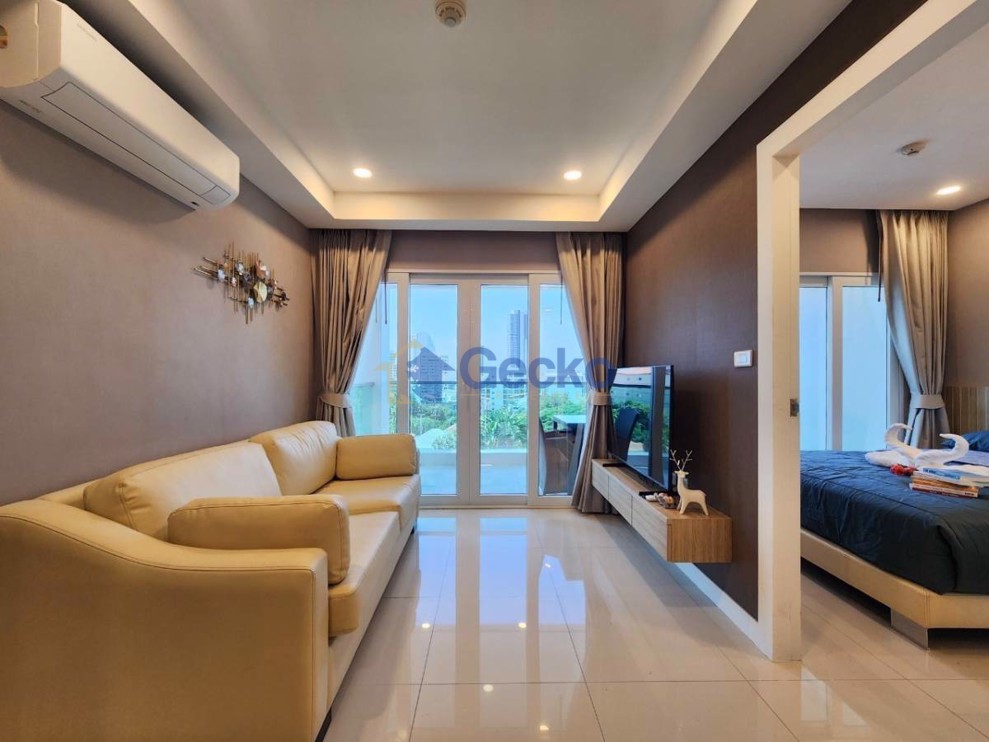 1 Bedroom Condo in VN Residence 3 Pratumnak C012034 (Photo 3)