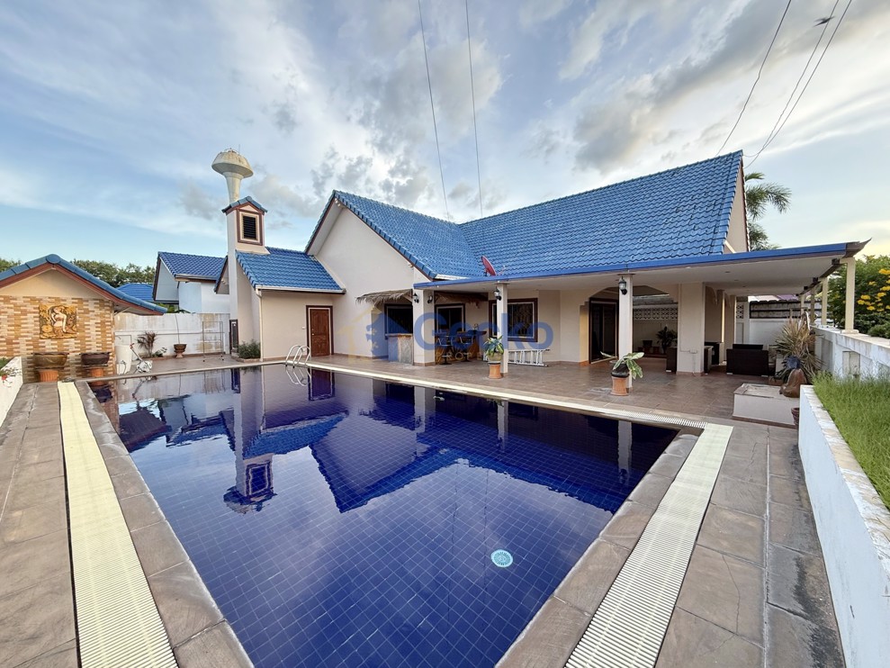 3 Bedrooms House in Natheekarn Park View  East Pattaya H012045 (Photo 1)