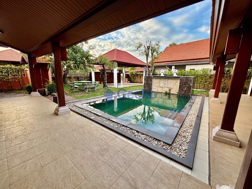 3 Bedrooms House in Siam Lake View  East Pattaya H012061 (Photo 2)