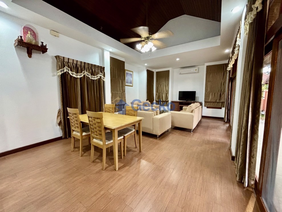 3 Bedrooms House in Siam Lake View  East Pattaya H012061 (Photo 4)