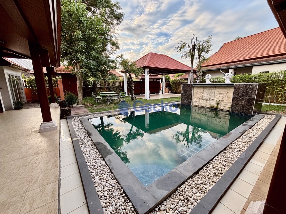 3 Bedrooms House in Siam Lake View  East Pattaya H012061 (Cover Photo)