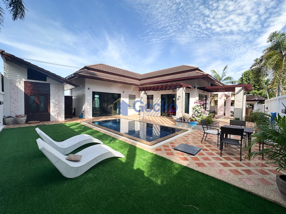 4 ห้องนอน บ้าน in Grand Garden Homes  บางเสร่ H012067 (Photo 1)