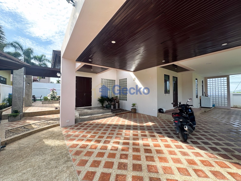 4 ห้องนอน บ้าน in Grand Garden Homes  บางเสร่ H012067 (Photo 4)