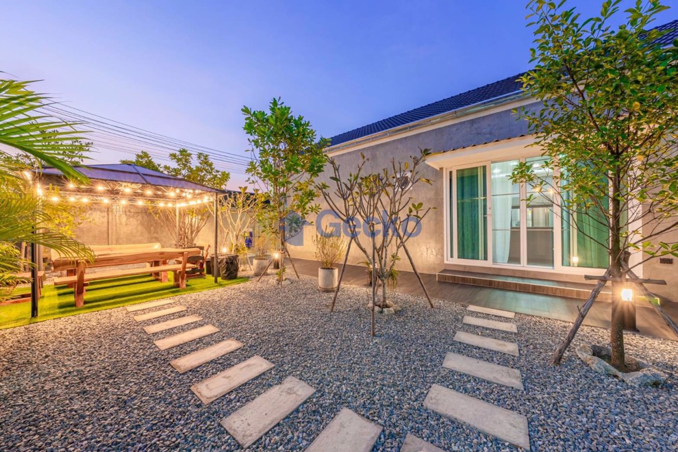 3 Bedrooms House  East Pattaya H012071 (Photo 3)