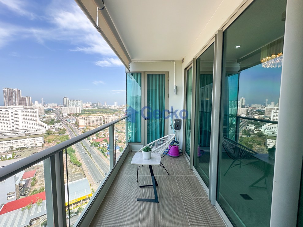 2 Bedrooms Condo in The Riviera Jomtien Jomtien C012073 (Photo 1)