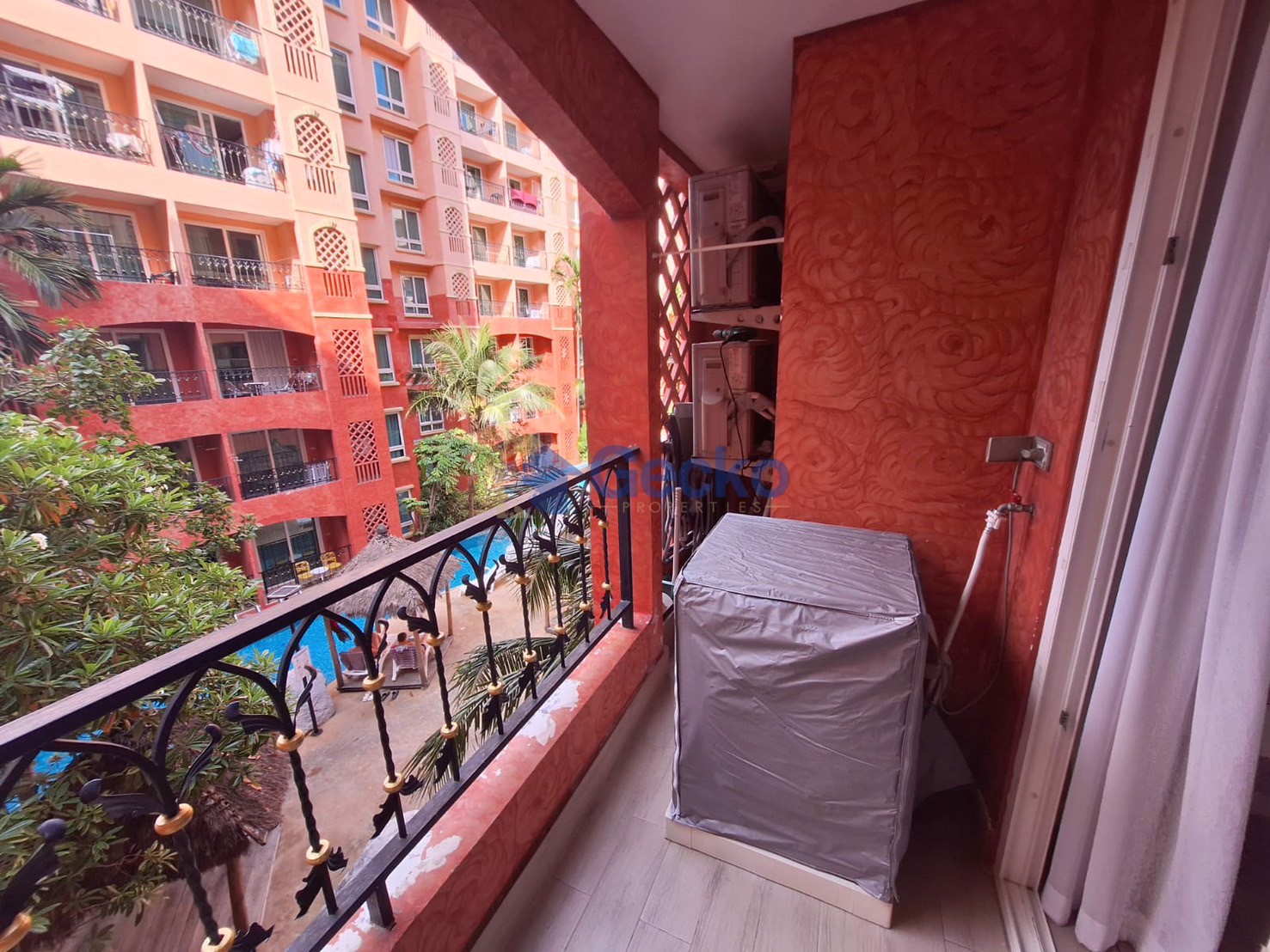 1 Bedroom Condo in Seven Seas Condo Resort Jomtien C012078
